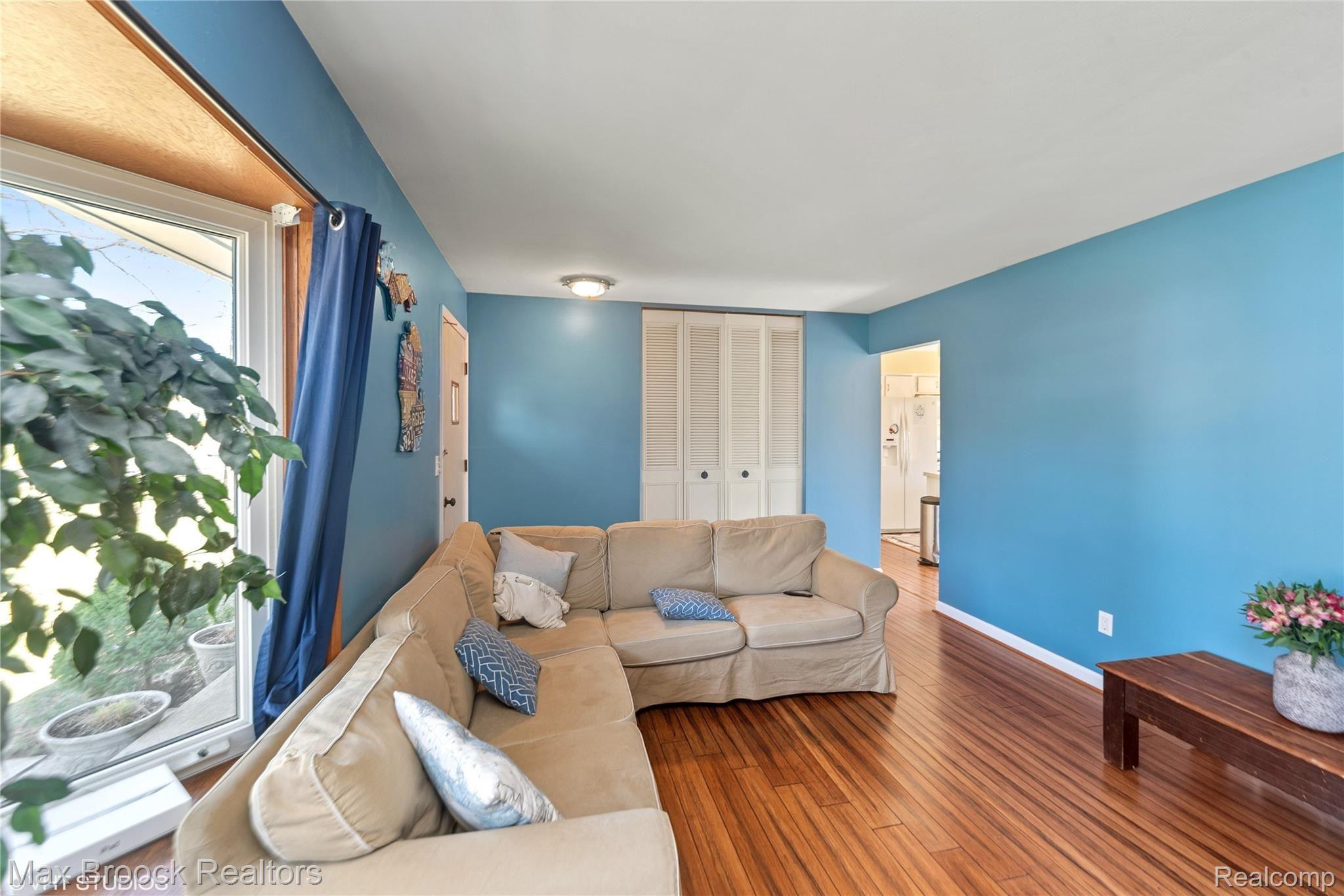 410 Trombley Road Troy, MI 48083 - Photo 2 of 10 06_410Trombley_2007_HiRes.jpg