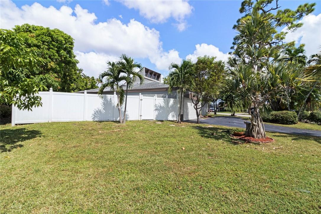 8067 Buttonwood Circle Tamarac, FL 33321 - Photo 8 of 33 a view of a outdoor space