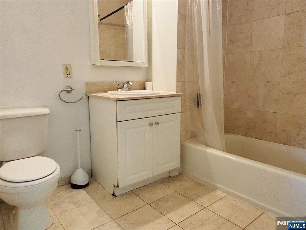 1100 River Road, Unit 105 Edgewater, NJ 07020 - Photo 14 of 20 Gallery Image 14