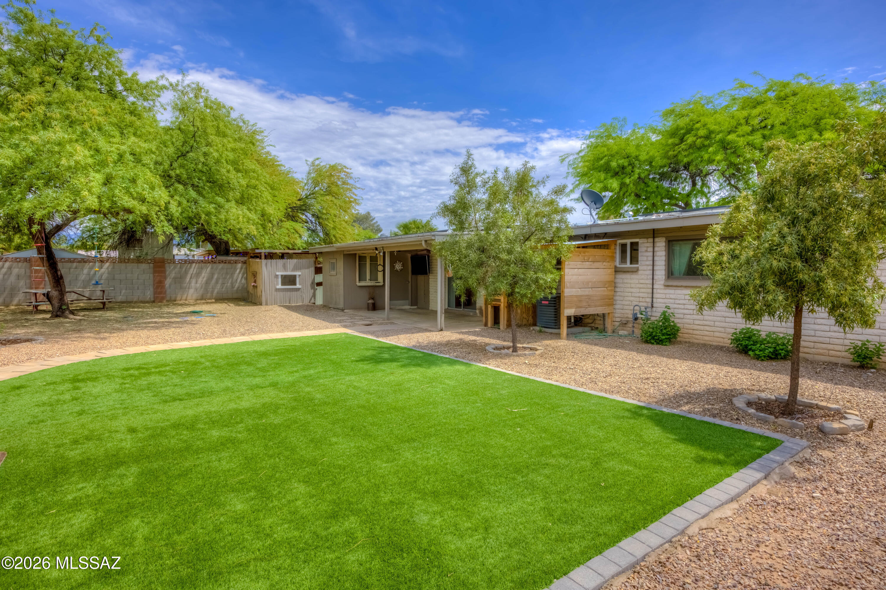 8437 East Rolling Ridge Street Tucson, AZ 85710 - Photo 32 of 33