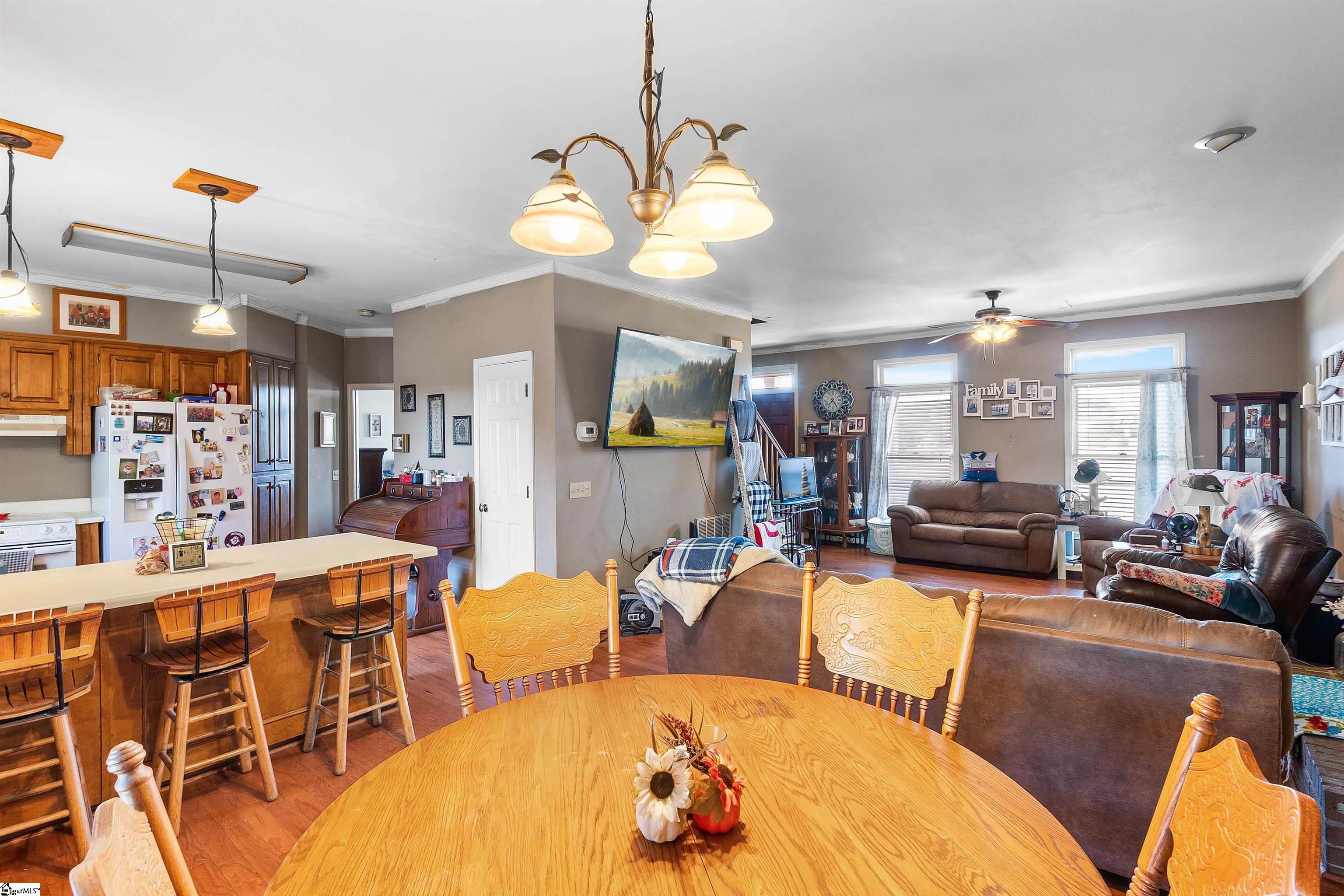 210 Graystone Road Jonesville, SC 29353 - Photo 8 of 29