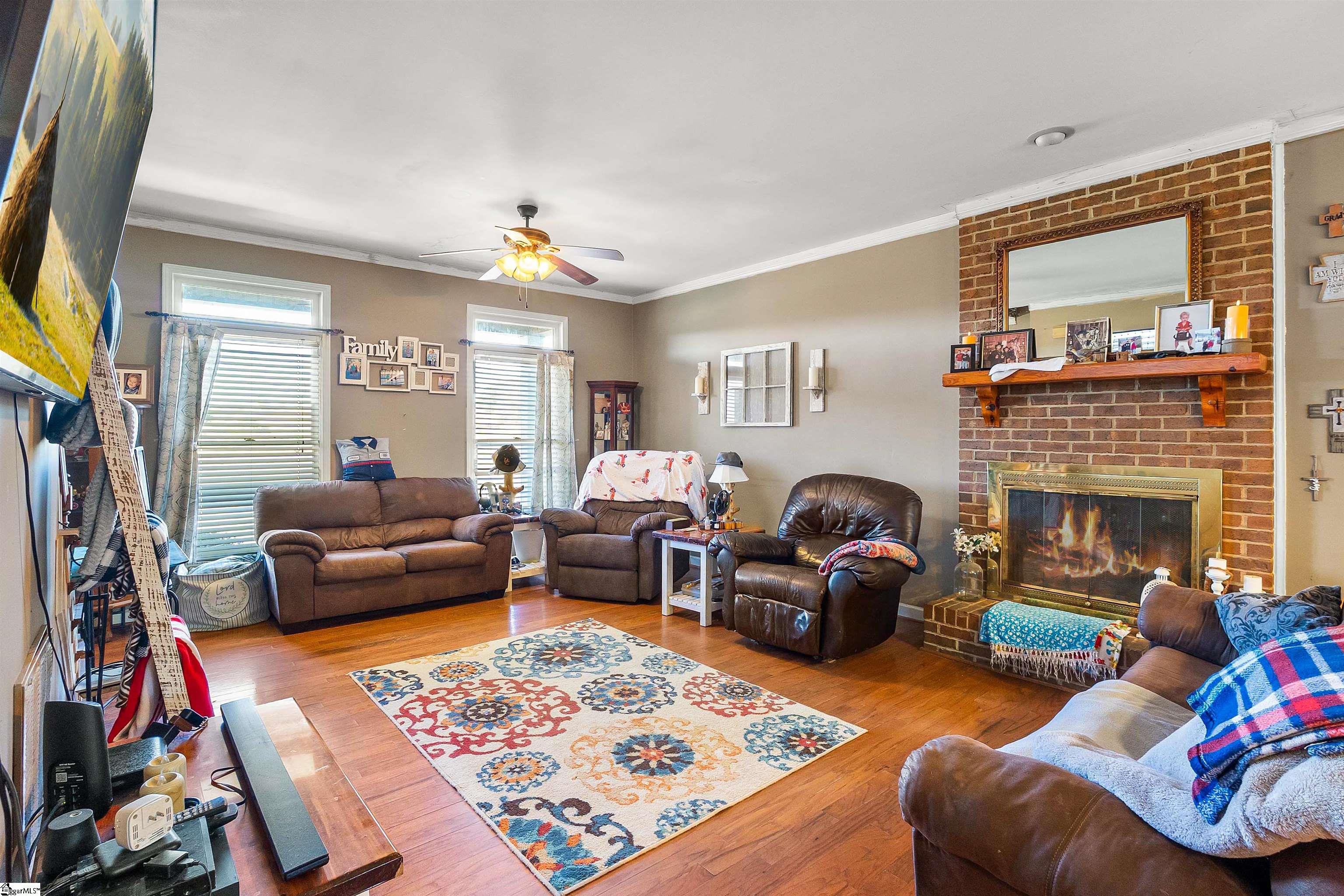 210 Graystone Road Jonesville, SC 29353 - Photo 8 of 29