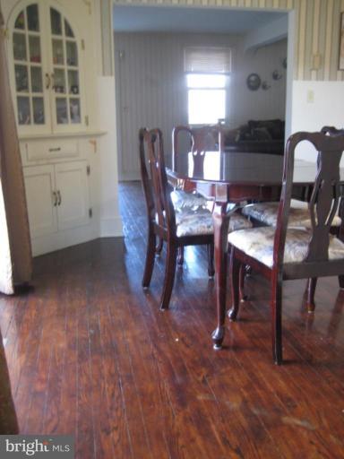 86 Ritters Lane Owings Mills, MD 21117 - Photo 3 of 17 Dining Room