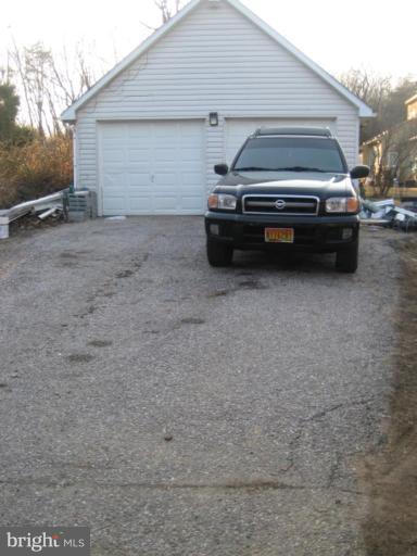 86 Ritters Lane Owings Mills, MD 21117 - Photo 9 of 17 Garage 1