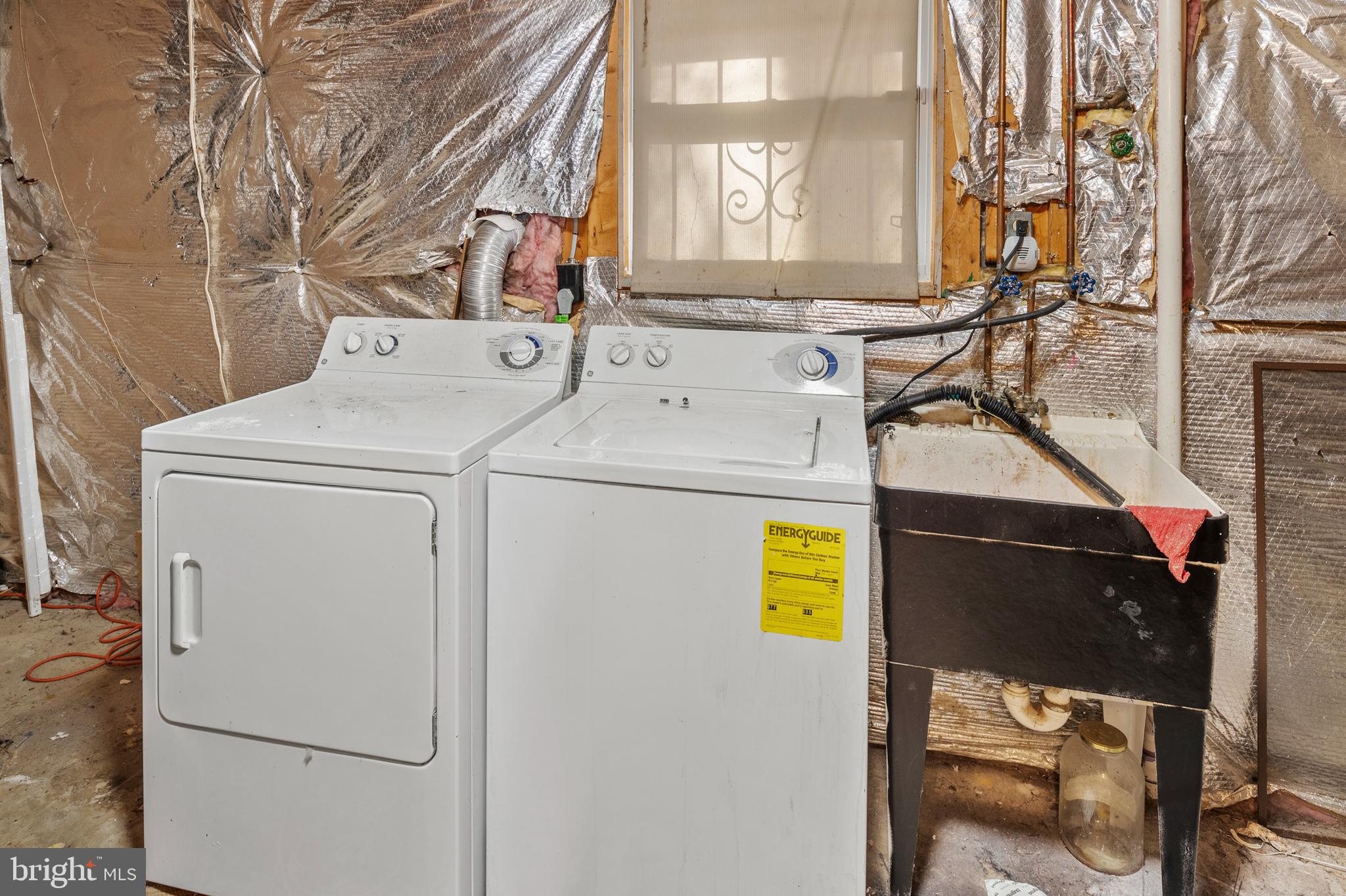 6824 Southfield Road Fort Washington, MD 20744 - Photo 21 of 28 Laundry Area
