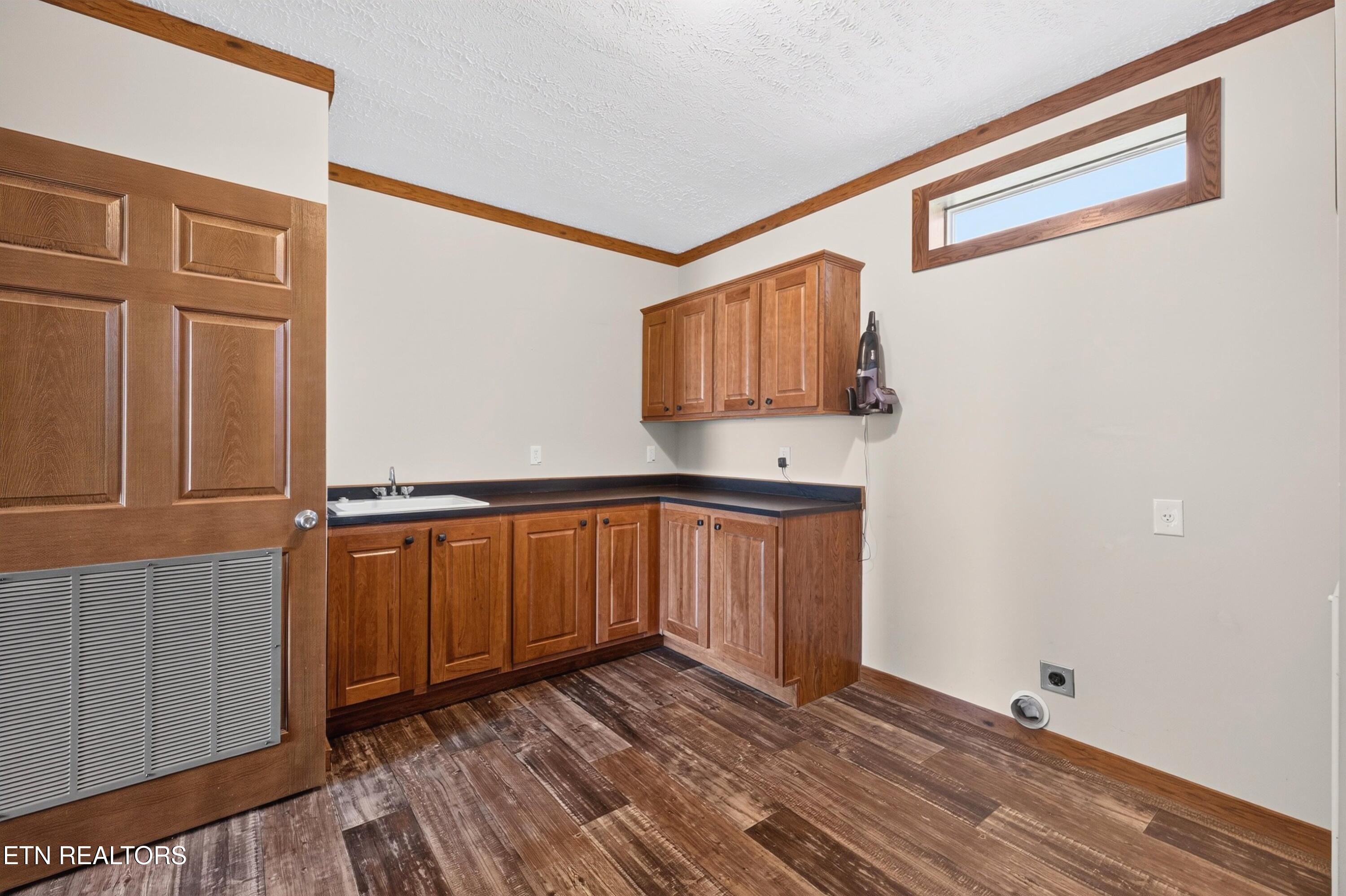 211 South Springview Road Maryville, TN 37801 - Photo 33 of 39 025-211SouthSpringviewRoad-Maryville-TN-