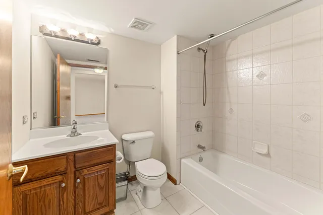 $324,900 | 11901 Windemere Court, Unit 301, Orland Park, IL 60467