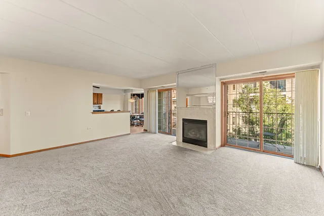 $324,900 | 11901 Windemere Court, Unit 301, Orland Park, IL 60467