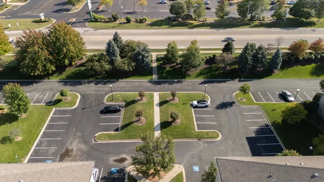 $324,900 | 11901 Windemere Court, Unit 301, Orland Park, IL 60467