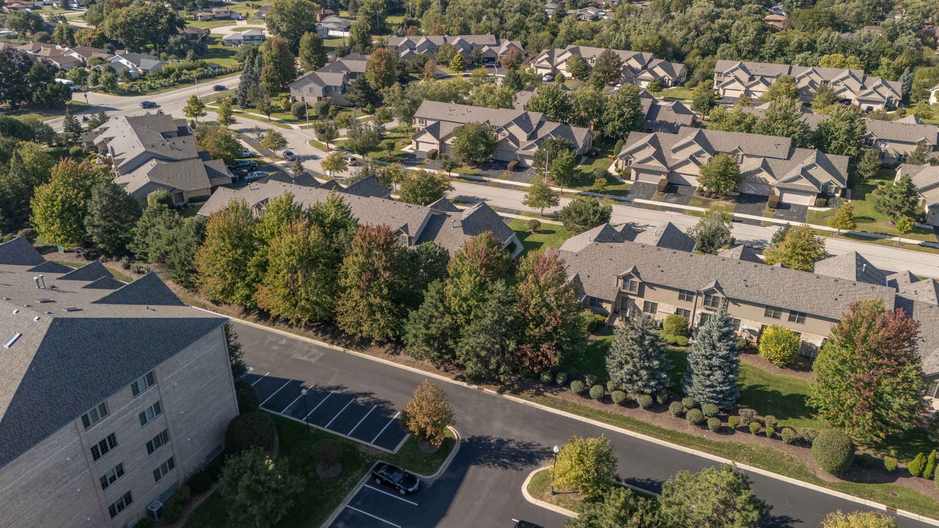 11901 Windemere Court, Unit 301 Orland Park, IL 60467 - Photo 25 of 27 an aerial view of a house