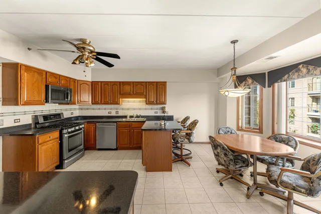 $324,900 | 11901 Windemere Court, Unit 301, Orland Park, IL 60467