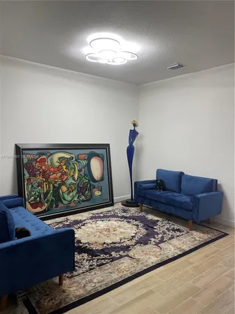 $4,000 | 20548 Northeast 5th Place, Miami, FL 33179