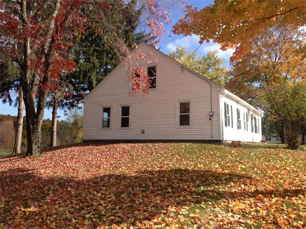 7 Morse Road Sutton, MA 01590 - Photo 3 of 26