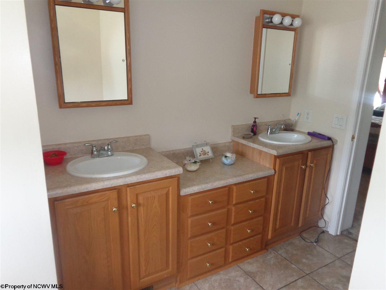 177 Windy Ridge Lane Albright, WV 26519 - Photo 7 of 15 Gallery Image 7