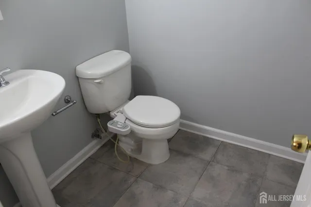 $2,900 | 224 Westgate Drive, Edison, NJ 08820