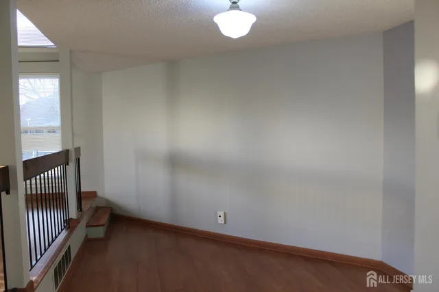 $2,900 | 224 Westgate Drive, Edison, NJ 08820