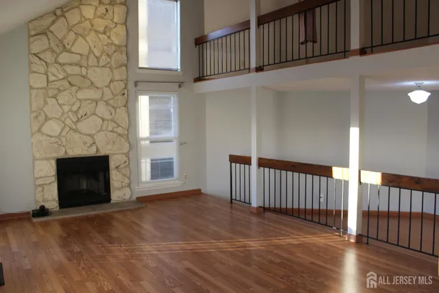 $2,900 | 224 Westgate Drive, Edison, NJ 08820