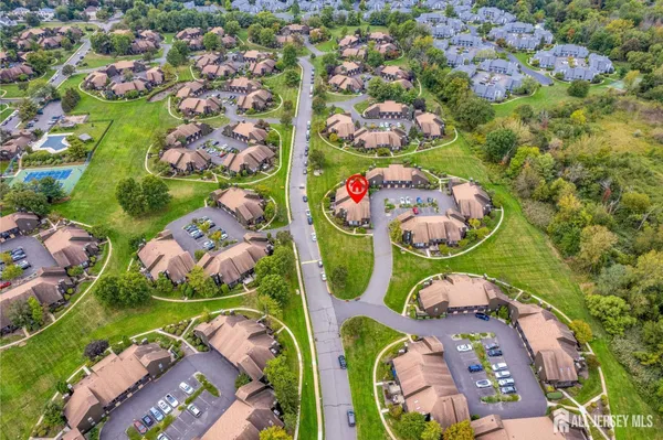 $2,800 | 224 Westgate Drive, Edison, NJ 08820