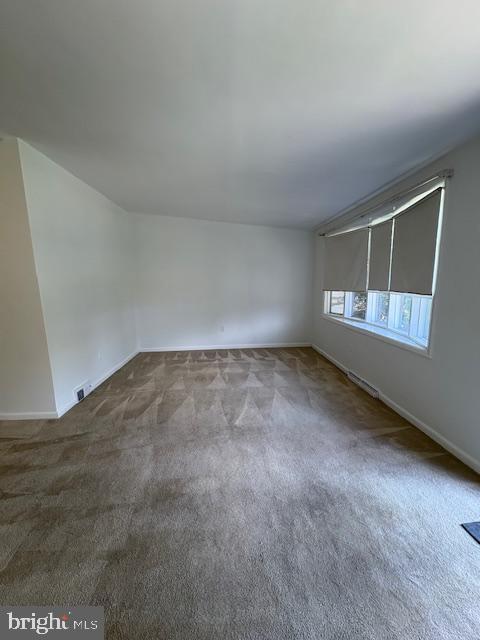 587 Wanamaker Road Jenkintown, PA 19046 - Photo 5 of 22 living room