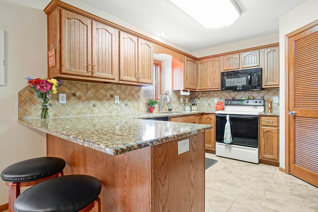 1312 Holly Ridge Run Fort Wayne, IN 46845 - Photo 10 of 36 Gallery Image 10