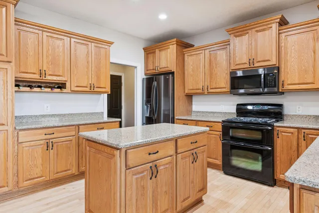 $534,900 | 100 James Parkway, Elko New Market, MN 55054