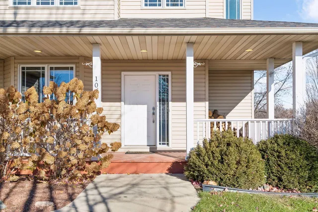 $534,900 | 100 James Parkway, Elko New Market, MN 55054