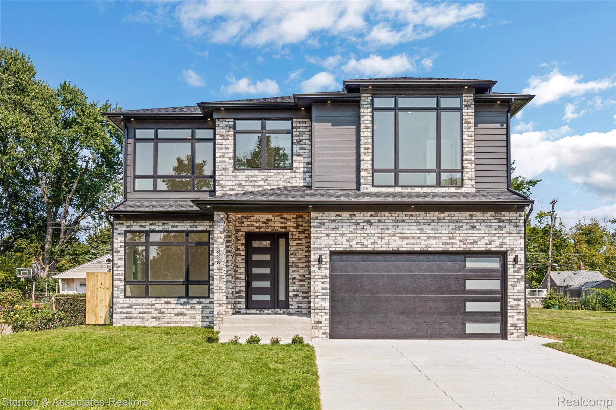 3328 Starr Road Royal Oak, MI 48073 - Photo 60 of 62 front view