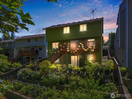 $880,000 | 14740 Southeast 187 Court, Renton, WA 98058