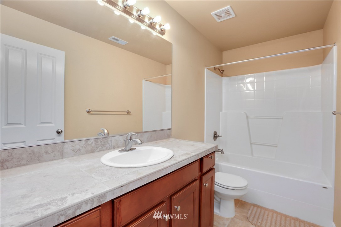 2922 183rd Place Southeast Bothell, WA 98012 - Photo 16 of 23 Gallery Image 16