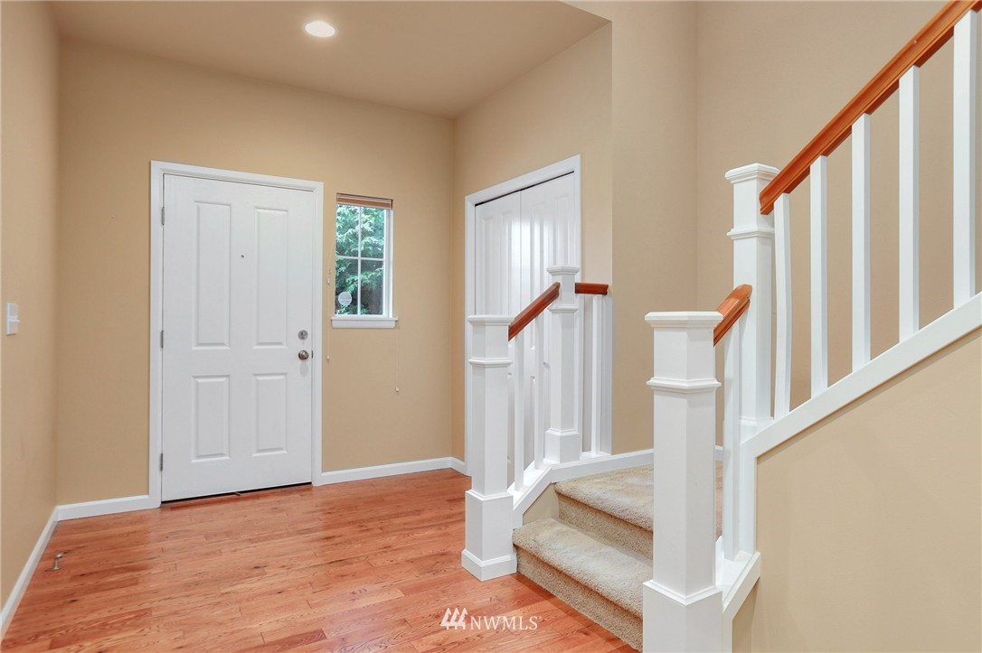 2922 183rd Place Southeast Bothell, WA 98012 - Photo 3 of 23 Gallery Image 3