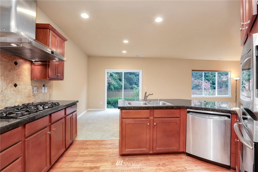 2922 183rd Place Southeast Bothell, WA 98012 - Photo 5 of 23 Gallery Image 5