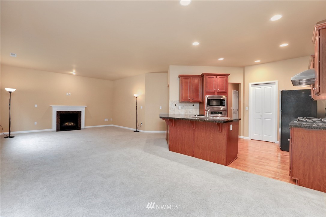 2922 183rd Place Southeast Bothell, WA 98012 - Photo 6 of 23 Gallery Image 6