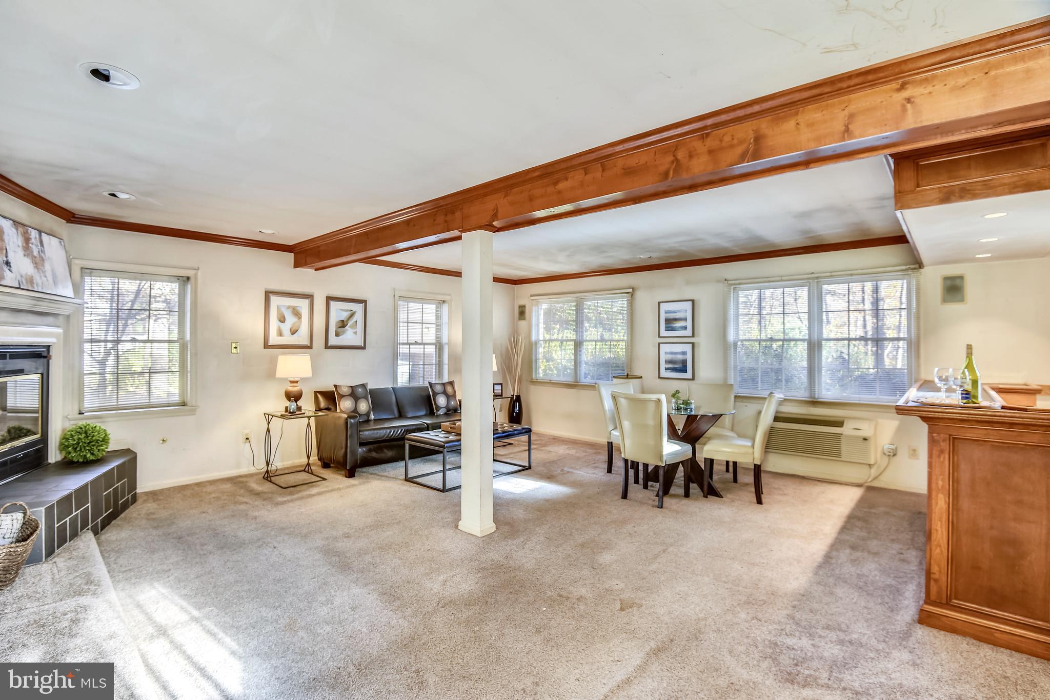 11342 Vale Road Oakton, VA 22124 - Photo 12 of 34 Entertain or Relax in the Great Room