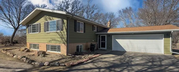 $350,000 | 2563 River Road, Marshall, MN 56258