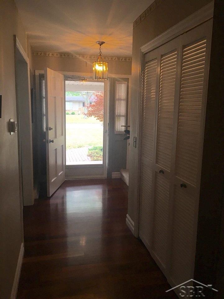 526 Stoneham Road Saginaw, MI 48638 - Photo 3 of 36 31299762-2.JPG