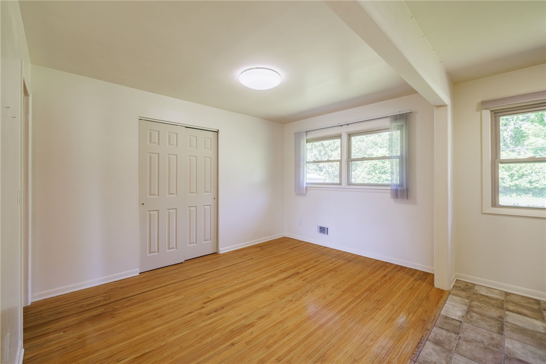1254 Shoecraft Road Penfield, NY 14580 - Photo 12 of 25