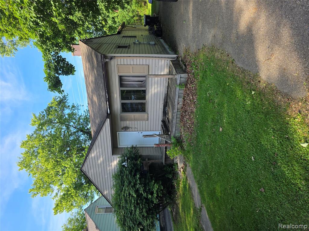 4217 Pengelly Road Flint, MI 48507 - Photo 1 of 26
