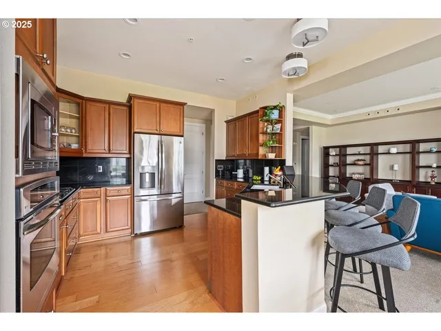 $469,000 | 707 North Hayden Island Drive, Unit 223, Portland, OR 97217