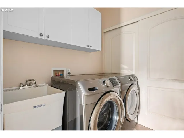 $469,000 | 707 North Hayden Island Drive, Unit 223, Portland, OR 97217