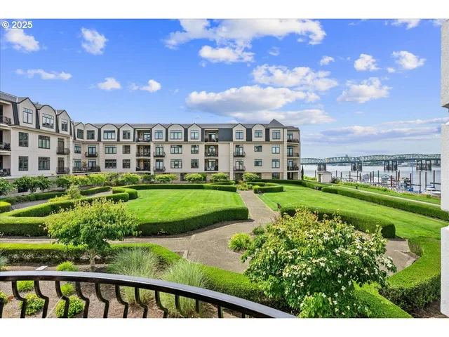 $469,000 | 707 North Hayden Island Drive, Unit 223, Portland, OR 97217