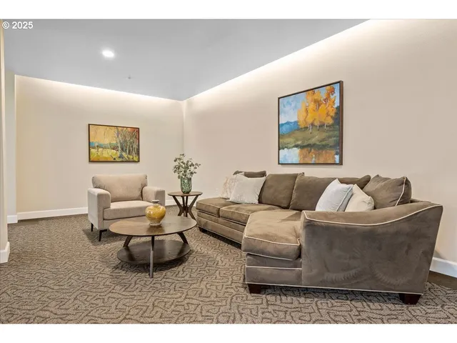 $469,000 | 707 North Hayden Island Drive, Unit 223, Portland, OR 97217