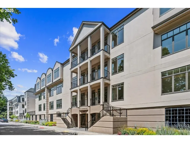 $469,000 | 707 North Hayden Island Drive, Unit 223, Portland, OR 97217