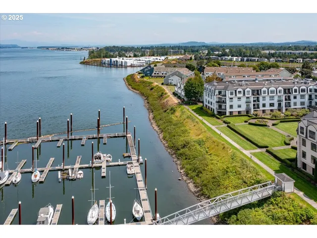 $469,000 | 707 North Hayden Island Drive, Unit 223, Portland, OR 97217