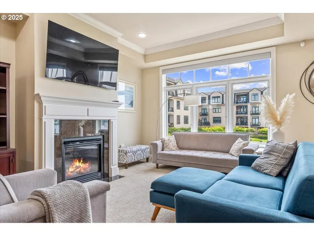 $469,000 | 707 North Hayden Island Drive, Unit 223, Portland, OR 97217