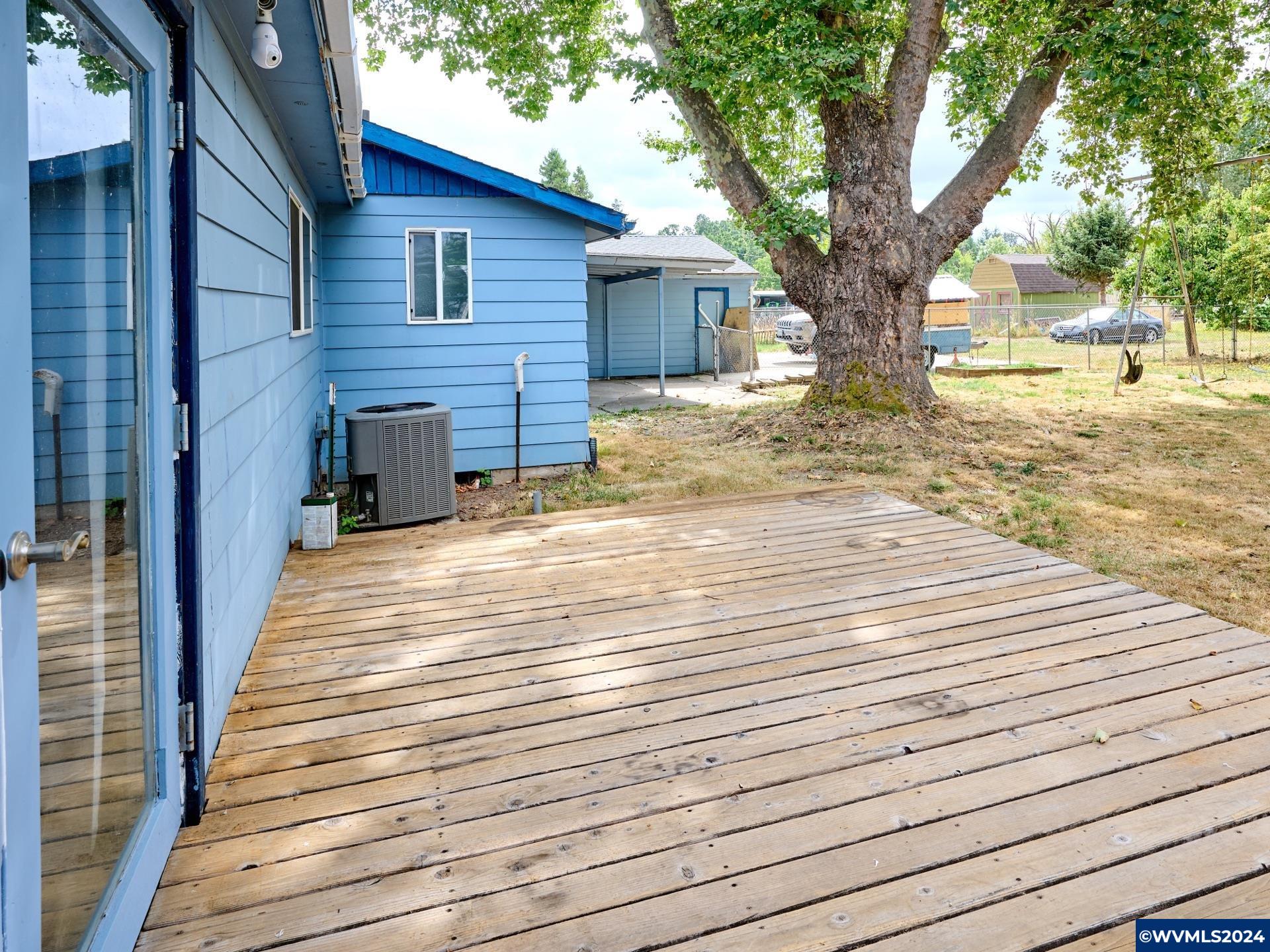 13422 Hobart Road Northeast Silverton, OR 97381 - Photo 6 of 47 Gallery Image 6