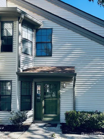 $2,650 | 2501 Lighthouse Lane, Parlin, NJ 08859