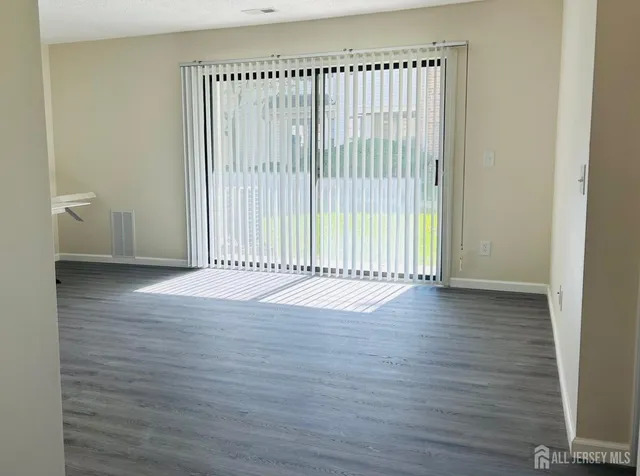 $2,650 | 2501 Lighthouse Lane, Parlin, NJ 08859