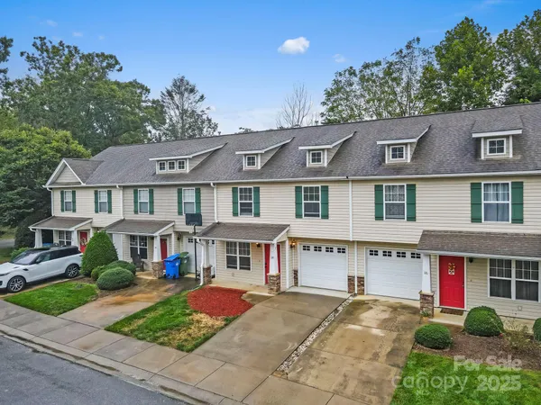 $277,500 | 120 Old Salem Court, Fletcher, NC 28732