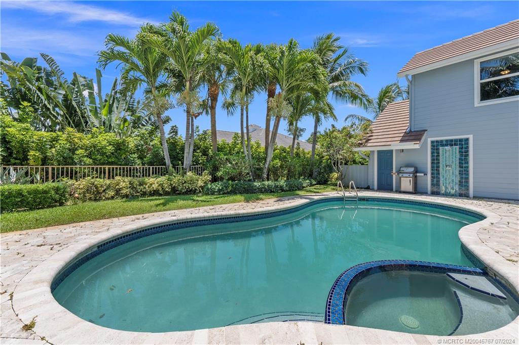 18770 Southeast River Ridge Road Jupiter, FL 33469 - Photo 4 of 81