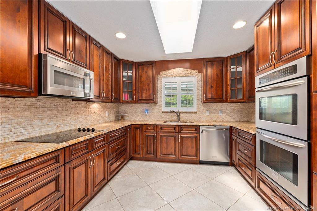 18770 Southeast River Ridge Road Jupiter, FL 33469 - Photo 8 of 81